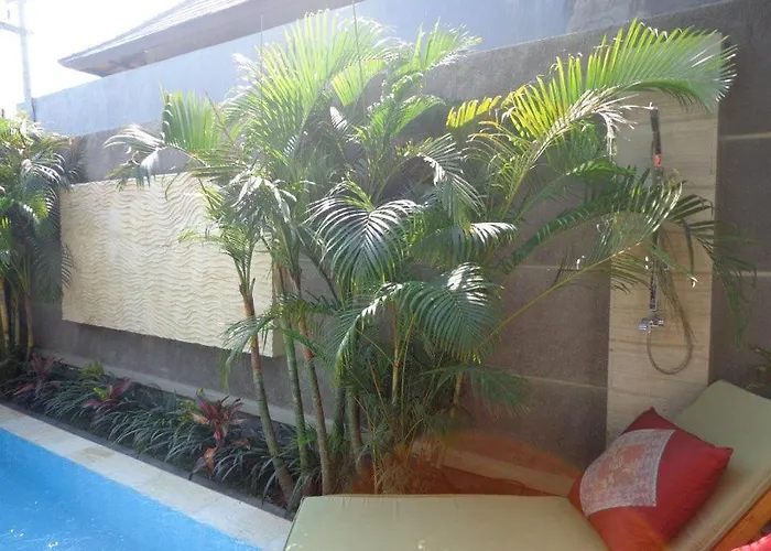 Frangipani Seminyak (Bali)
